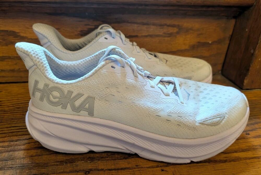 Size 8.5 - Hoka One One HOKA Clifton 9 Nimbus Cloud W Women's White